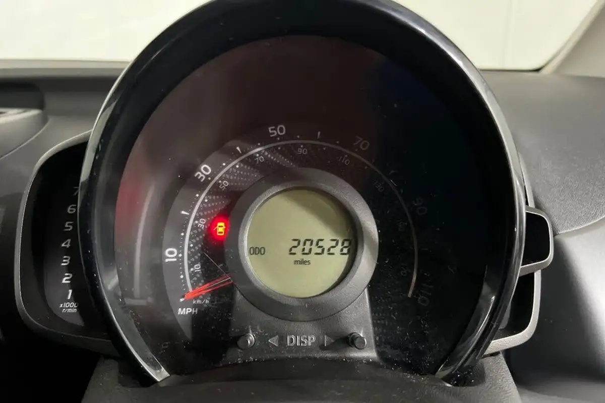 2021-toyota-aygo-10-vvt-i-x-play-tss-big-13