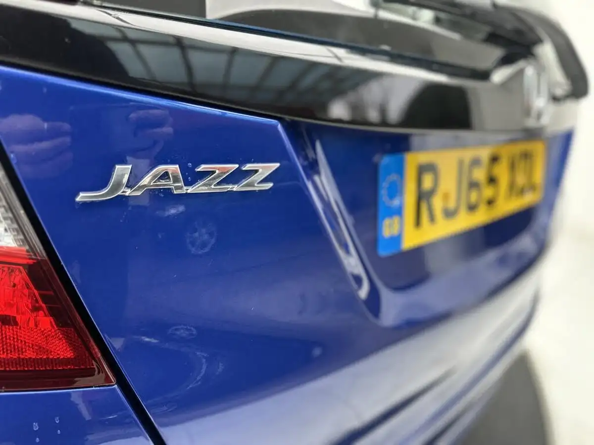 2015-honda-jazz-13-i-vtec-s-big-5