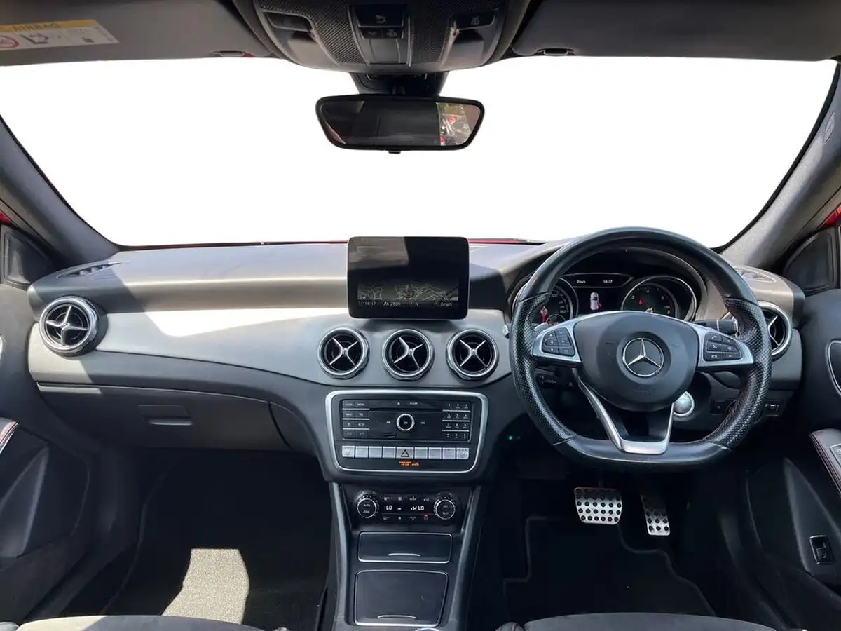 2017-mercedes-benz-gla-class-21d-gla-220d-amg-line-executivess-big-7
