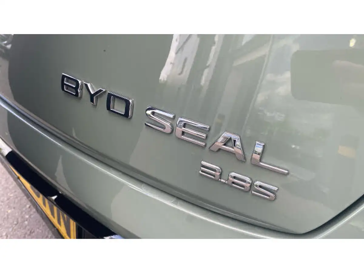2025-byd-seal-e-excellence-big-38