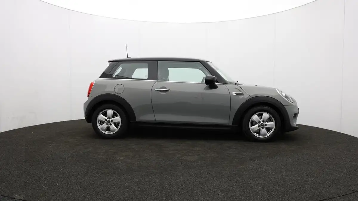 2020-mini-cooper-15-cooper-classic-nav-hatchback-3d-big-42