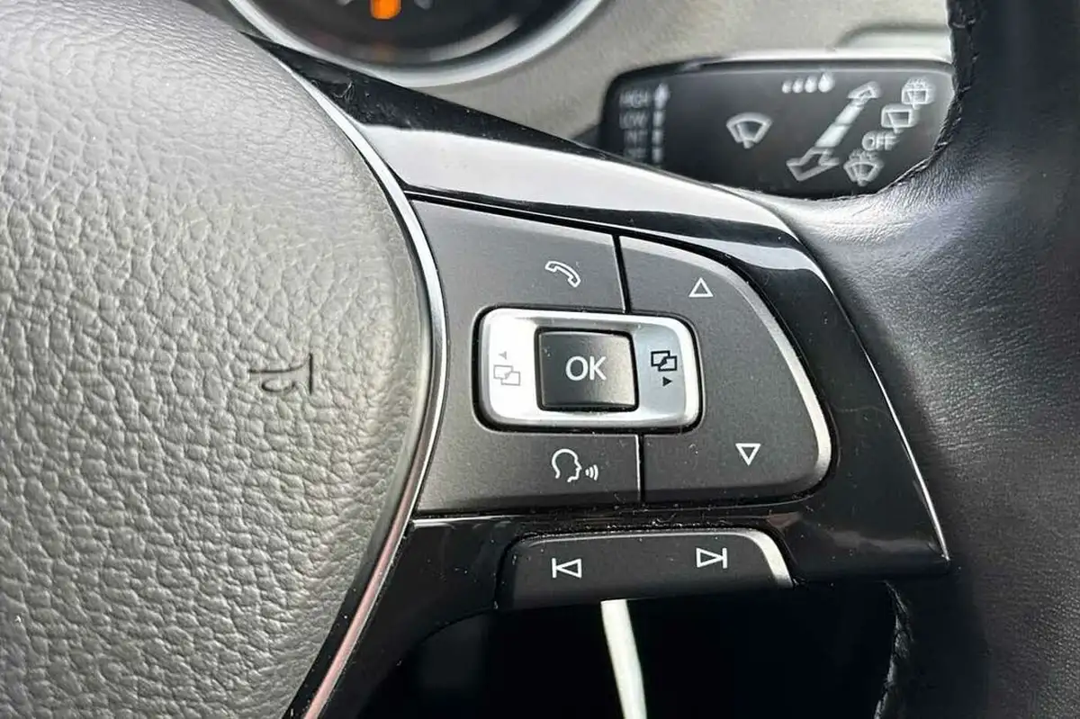2017-volkswagen-polo-12-tsi-match-ss-5d-dsg-big-14