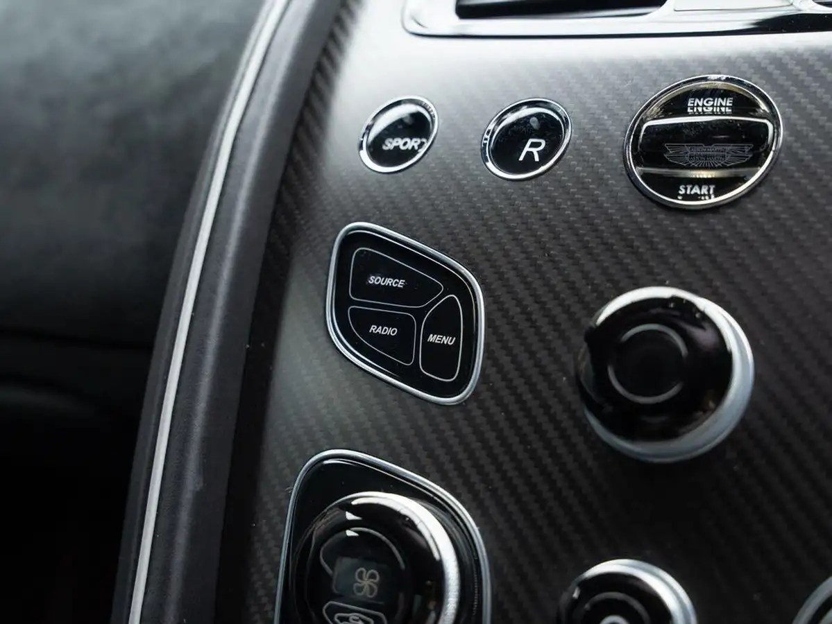 2018-aston-martin-vantage-47-v8-vantage-s-coupe-sportshift-ii-big-39