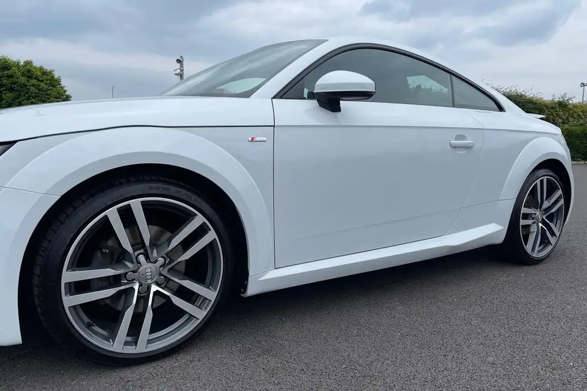2015-audi-tt-coupe-20-tdi-s-line-big-27