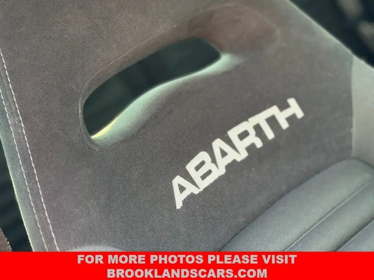 2017-abarth-595-14-tjet-competizione-big-19