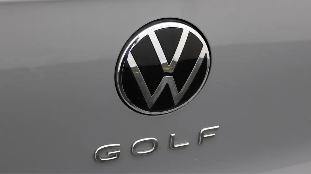 2020-volkswagen-golf-15-tsi-life-150ps-hatchback-big-20
