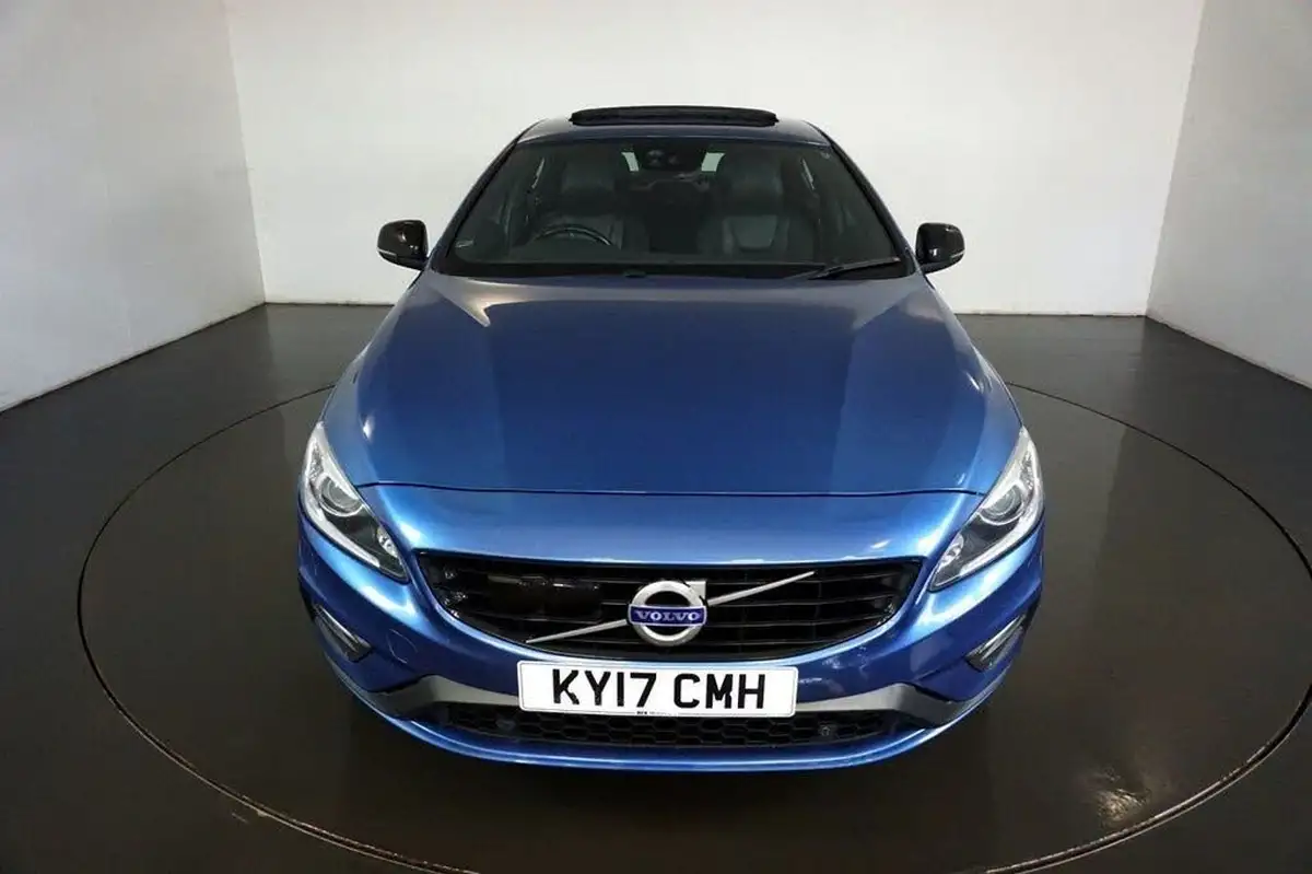 2017-volvo-s60-20td-d4-r-design-lux-geartronic-big-13