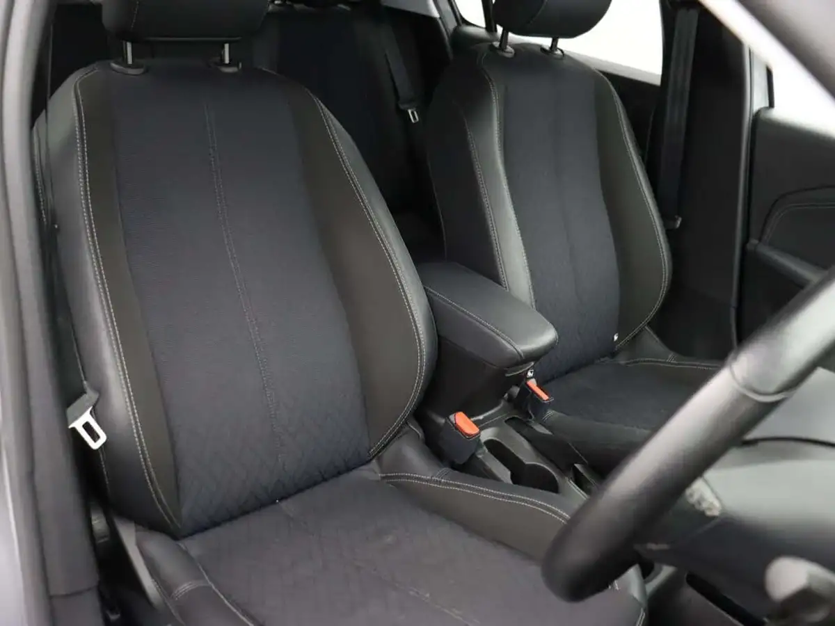 2021-vauxhall-corsa-15-turbo-d-elite-edition-big-8