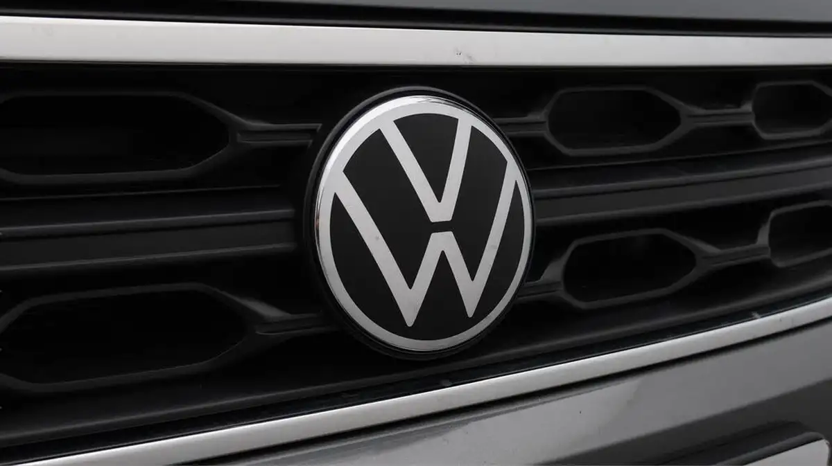 2023-volkswagen-t-roc-10-tsi-life-big-24