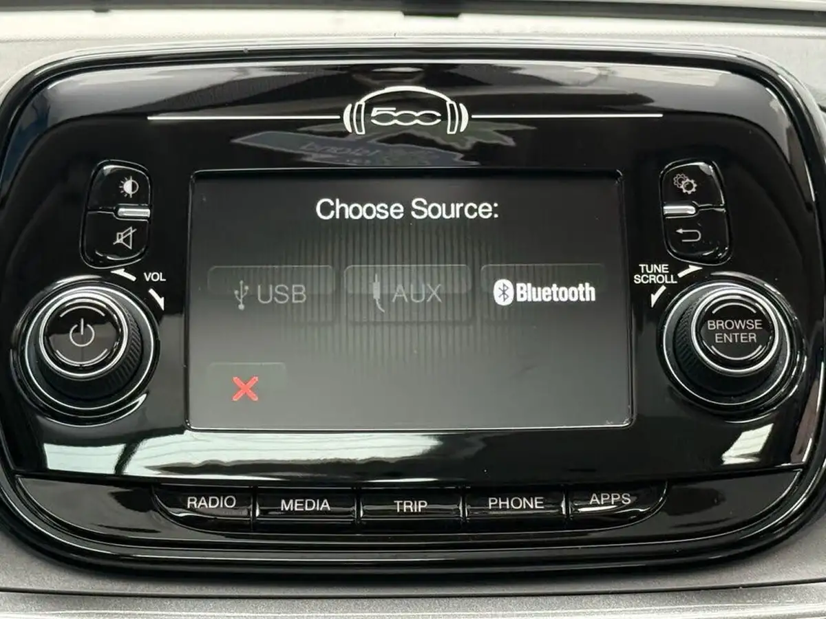 2019-fiat-500-12-lounge-ss-big-24