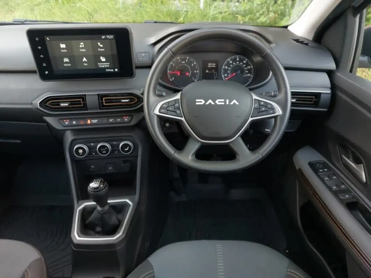 2023-dacia-sandero-stepway-10-tce-essential-90bhp-big-6