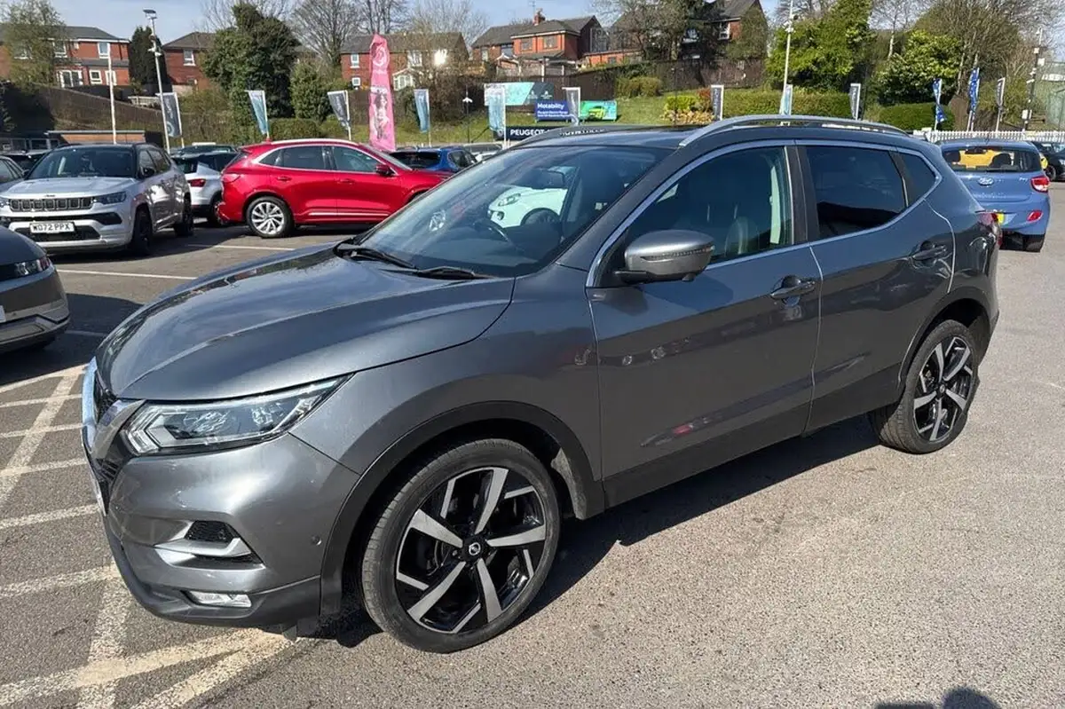 2017-nissan-qashqai-16-dig-t-tekna-big-31