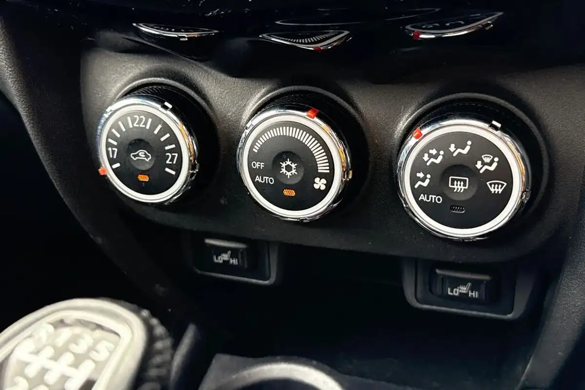 2017-mitsubishi-asx-16d-4-big-21