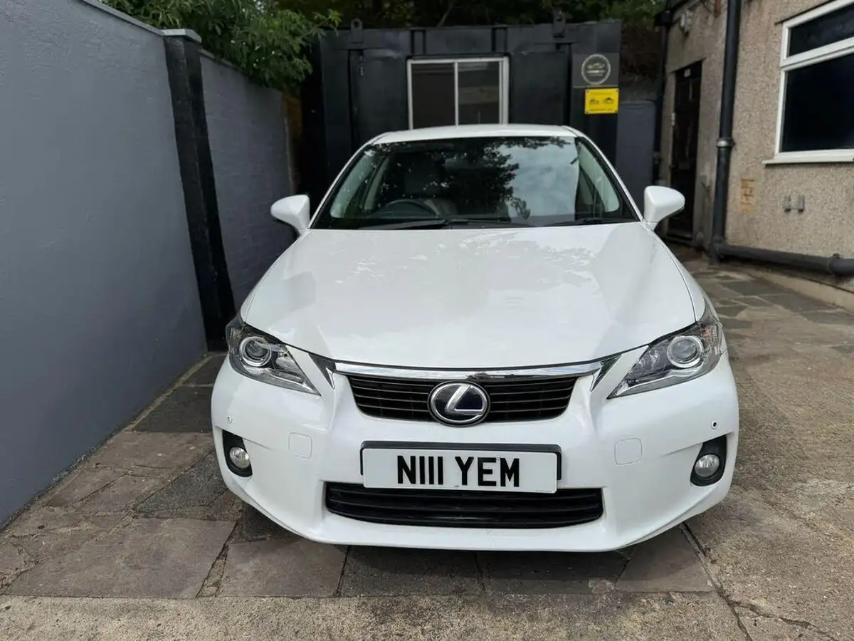 2012-lexus-ct-200h-18-se-l-cruise-big-3