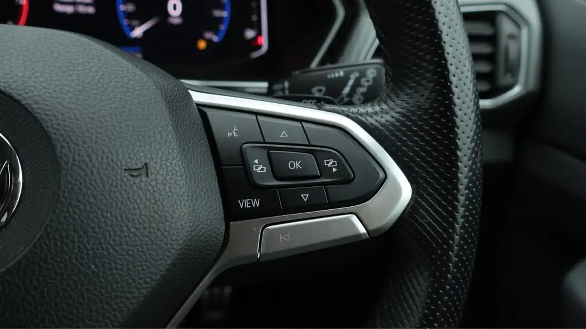 2020-volkswagen-t-cross-15-tsi-r-line-big-44