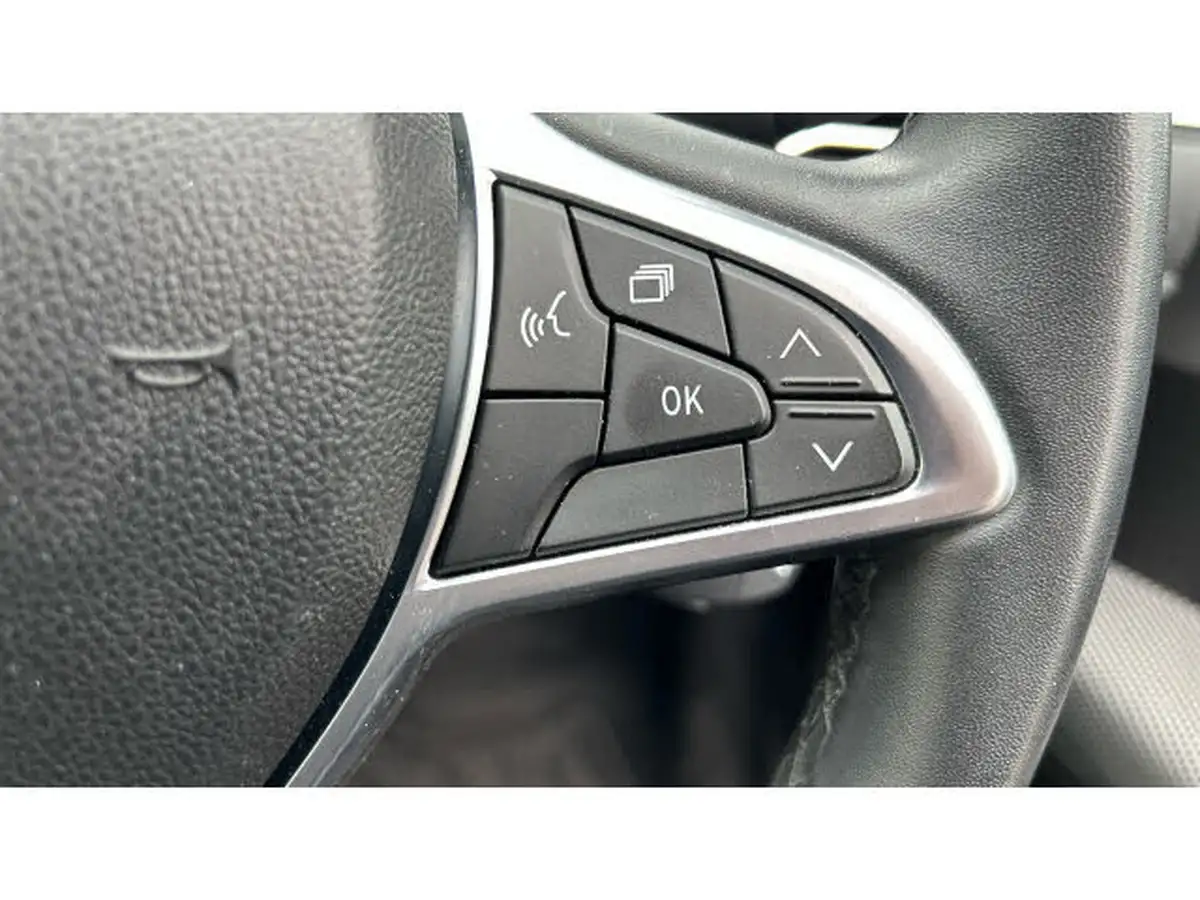 2021-dacia-sandero-10-tce-comfort-90bhp-big-25