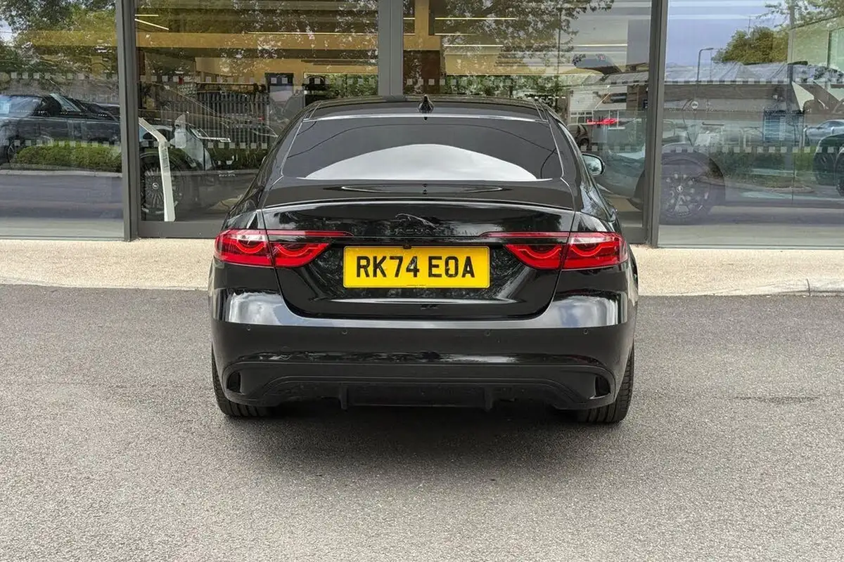 2024-jaguar-xf-20-p300-300-sport-saloon-4d-big-7