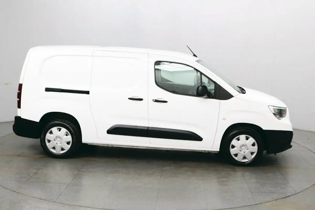 2021-vauxhall-combo-15cdti-dynamic-2300-100pseu6dt-l2h1-panel-big-7