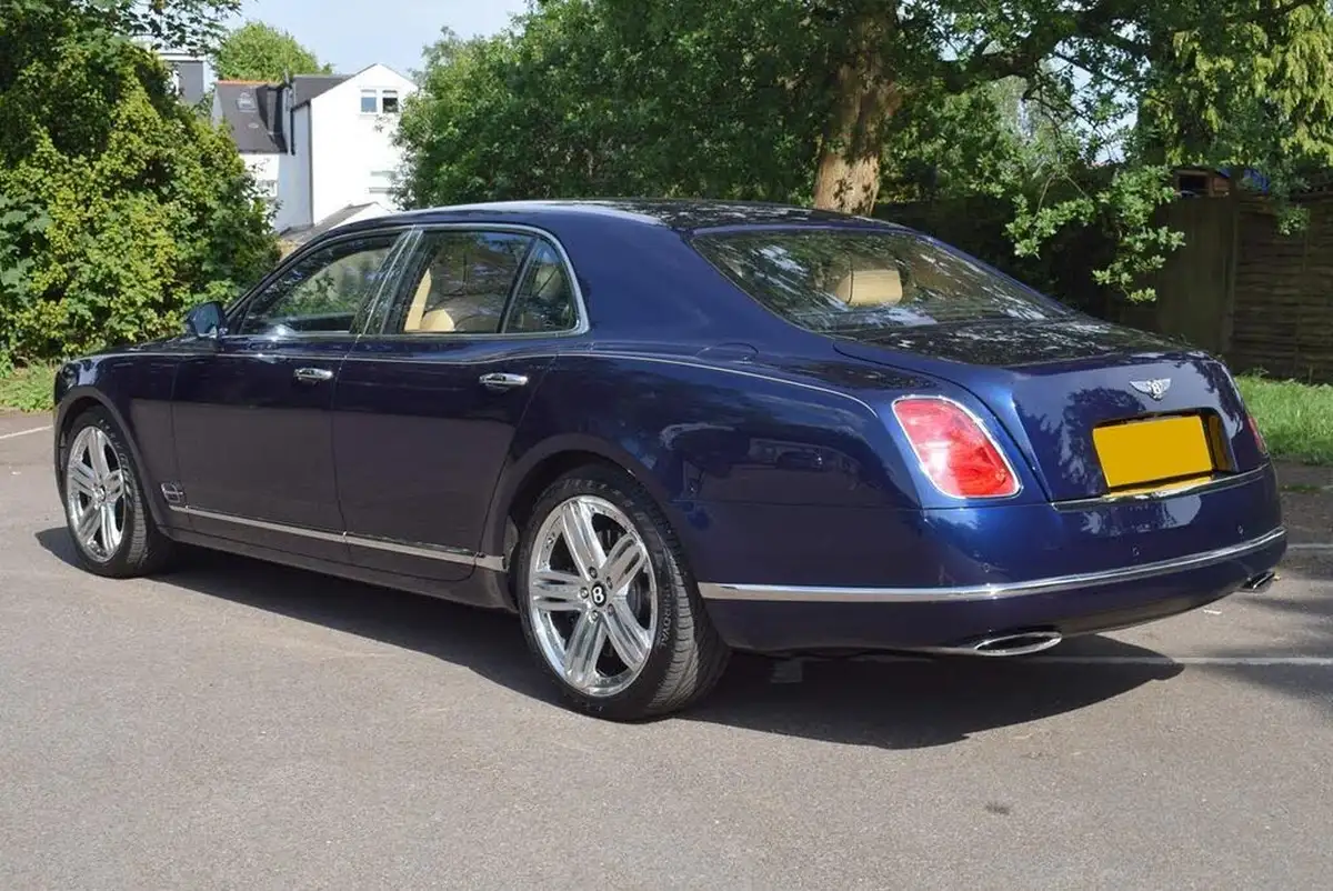 2011-bentley-mulsanne-675-big-43