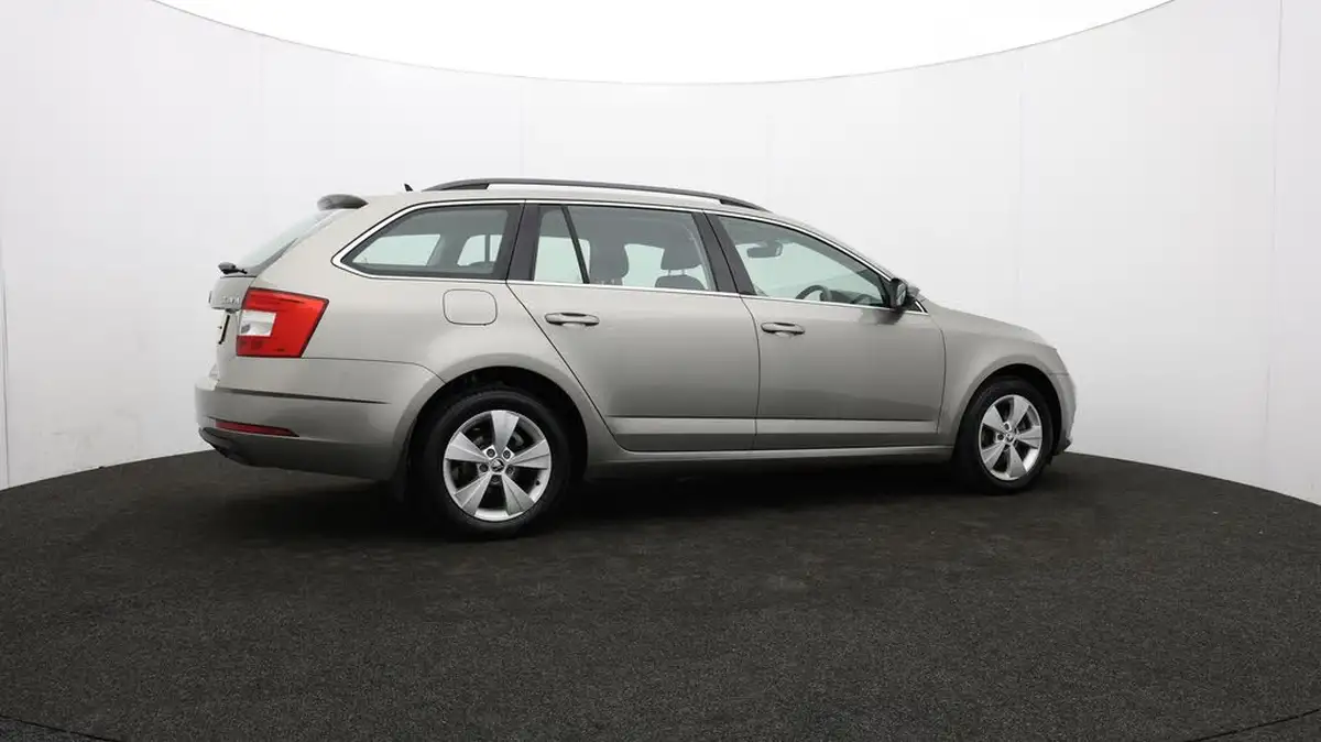 2019-skoda-octavia-10-tsi-se-technology-estate-big-40