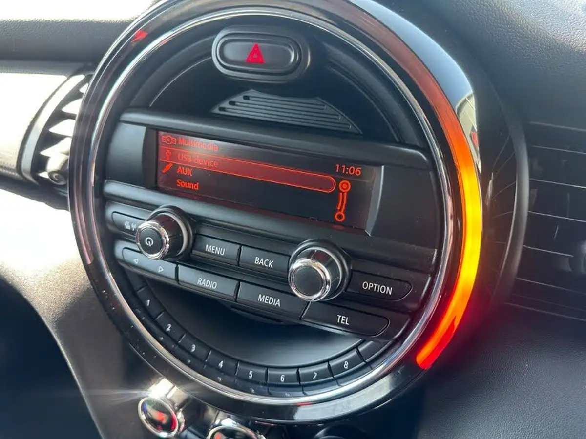 2015-mini-cooper-15-cooper-5d-big-24