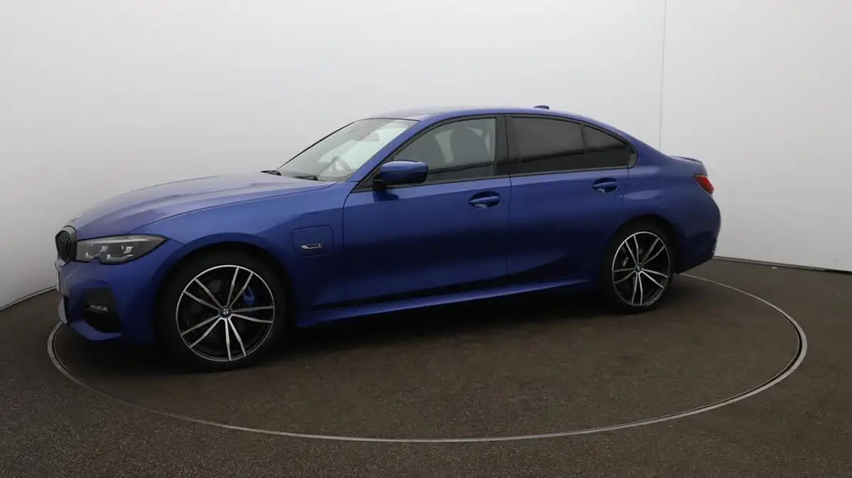 2022-bmw-3-series-20-330e-m-sport-pro-pack-saloon-4d-big-66