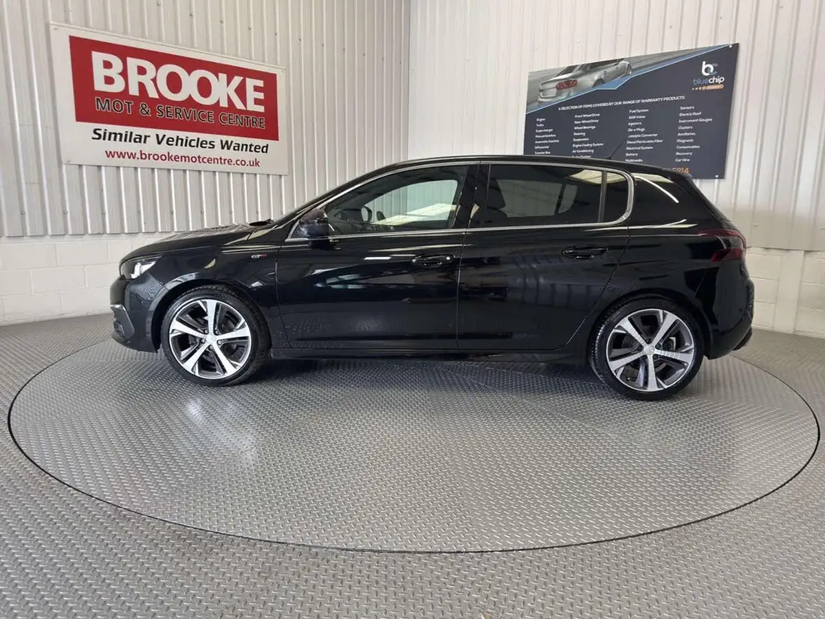 2021-peugeot-308-12-puretech-gt-premium-big-4