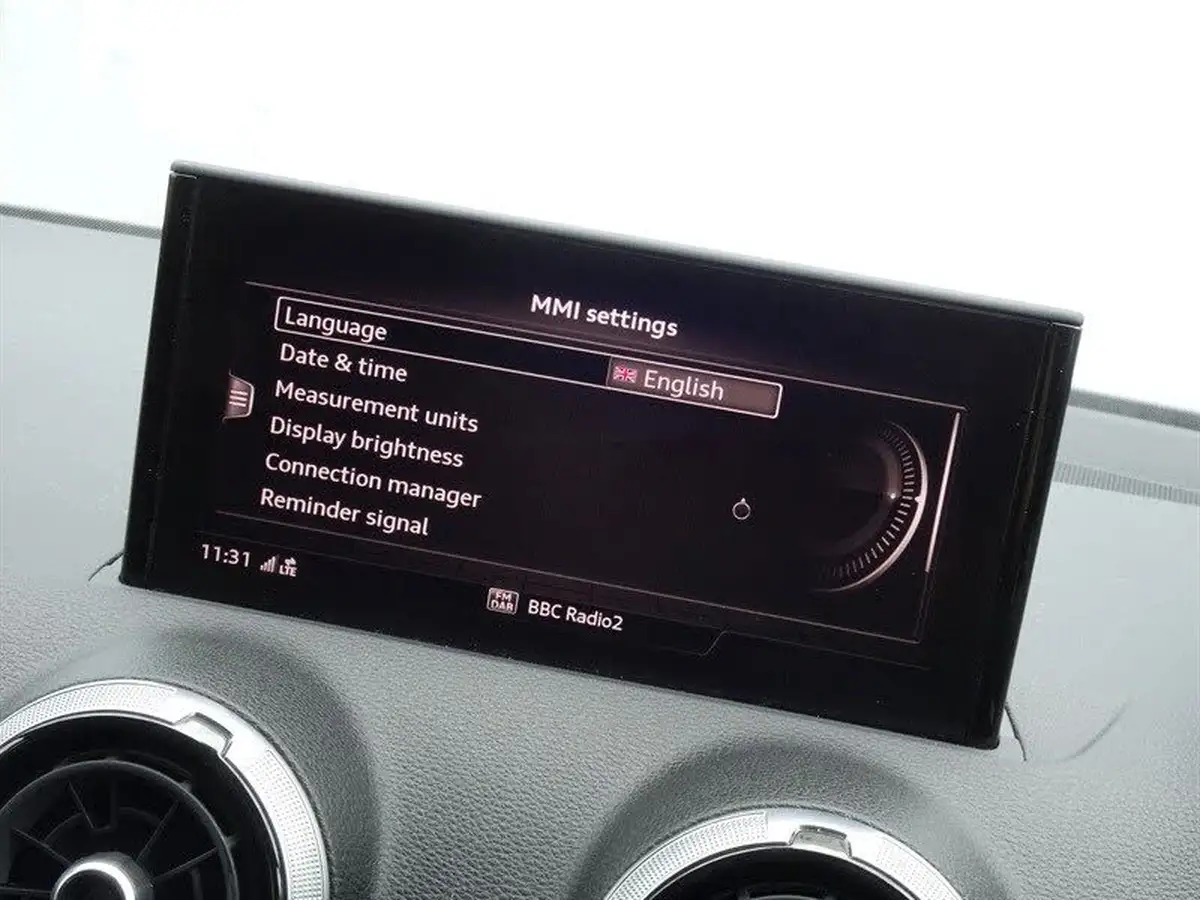 2023-audi-q2-15-35-tfsi-s-line-tronic-big-25