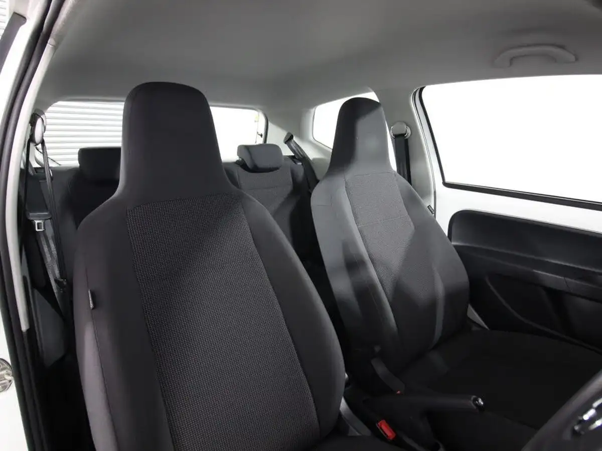 2014-volkswagen-up-10-take-up-59bhp-3d-big-9