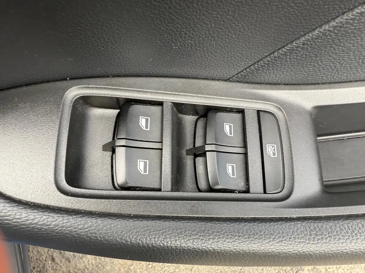 2019-mg-zs-suv-15-vti-tech-excite-106ps-big-53