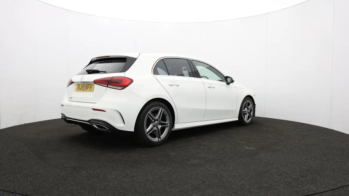 2019-mercedes-benz-a-class-20-a220-amg-line-hatchback-5d-big-35