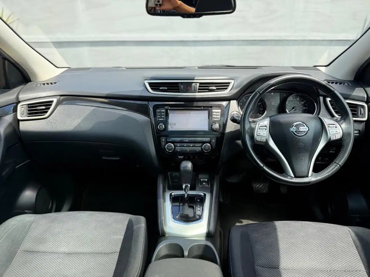 2016-nissan-qashqai-12-n-tec-xtronic-cvt-big-5