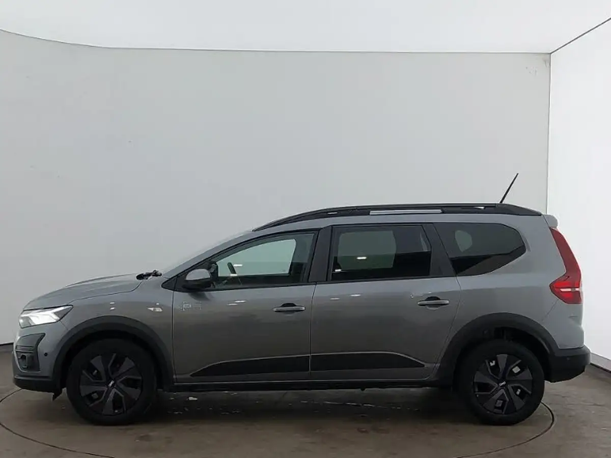 2024-dacia-jogger-10-tce-expression-big-3