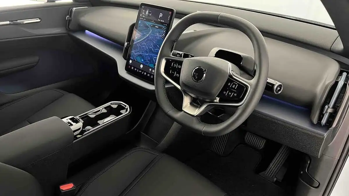 2024-volvo-ex30-e-single-motor-plus-big-14