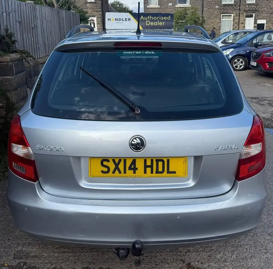 2014-skoda-fabia-16td-elegance-cr-105ps-estate-big-4