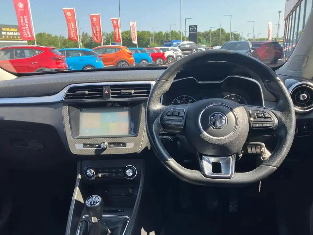 2018-mg-zs-suv-15-vti-tech-exclusive-big-16