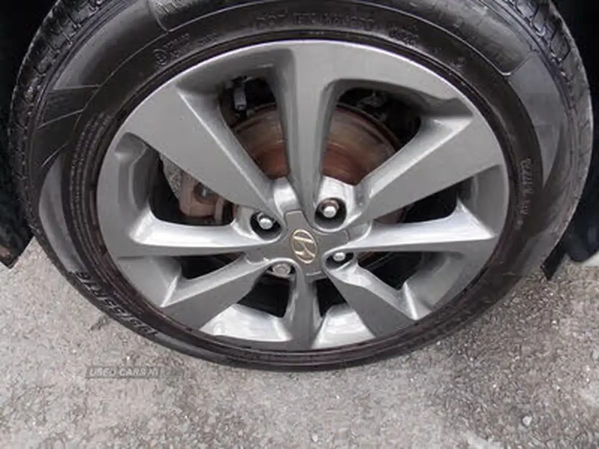 2015-hyundai-i20-14-se-big-8