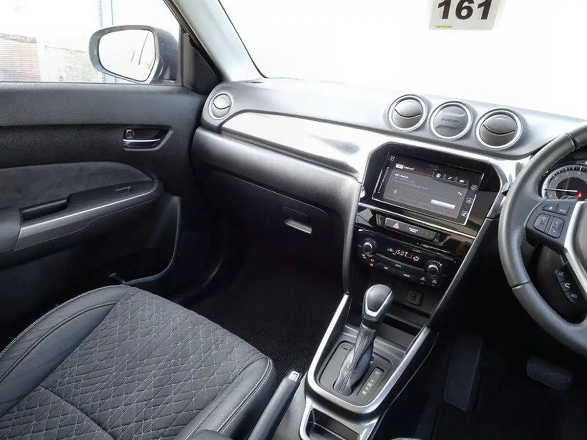 2023-suzuki-vitara-15-sz5-big-25