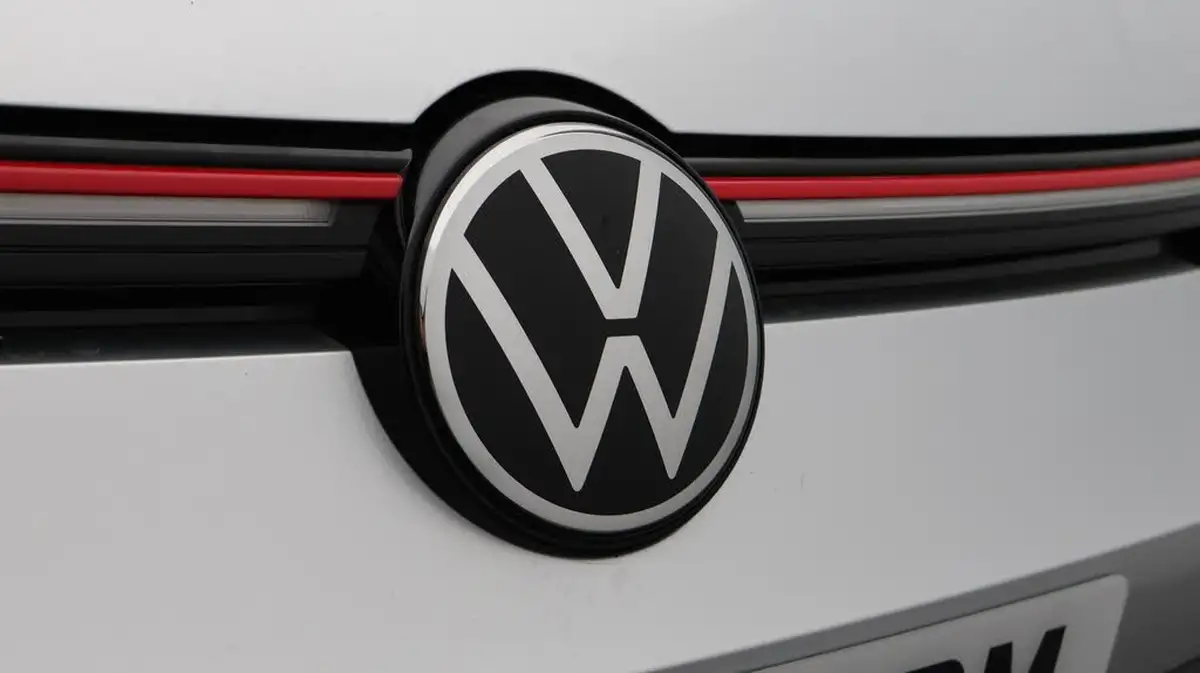 2023-volkswagen-golf-20-tsi-gti-clubsport-big-22