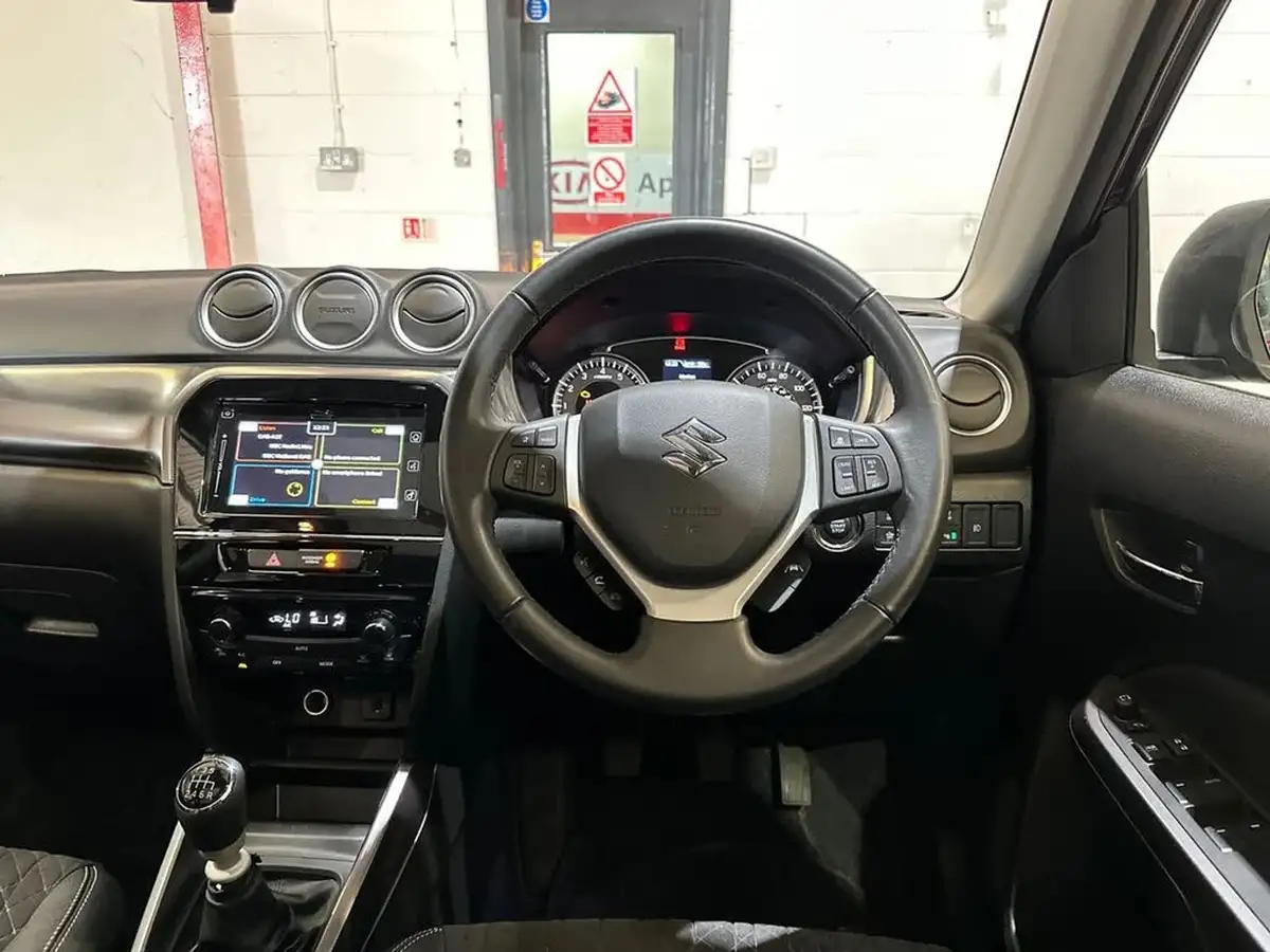 2023-suzuki-vitara-14-boosterjet-sz5-allgrip-big-16
