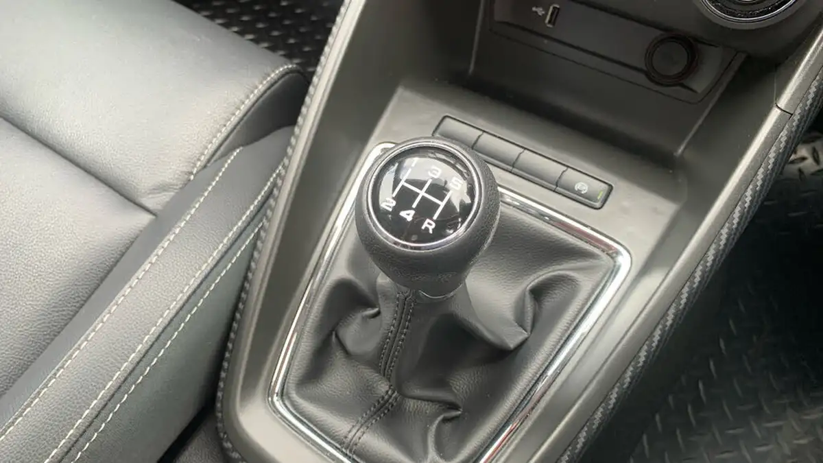 2019-mg-zs-suv-15-vti-tech-exclusive-106ps-big-19