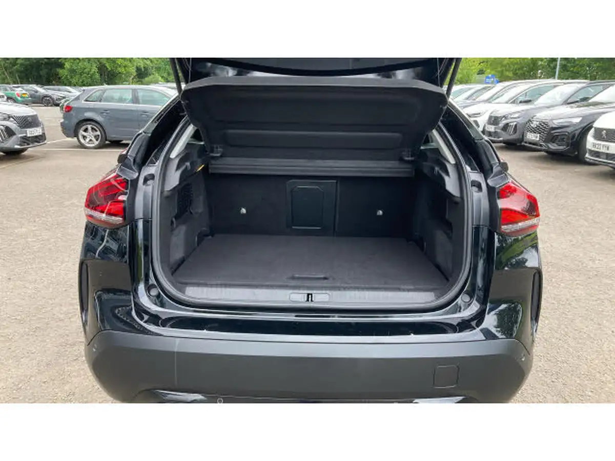 2022-citroen-c4-12-puretech-shine-plus-130ps-big-3
