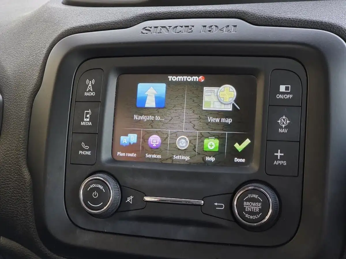 2016-jeep-renegade-14-multiair-ii-longitude-big-20