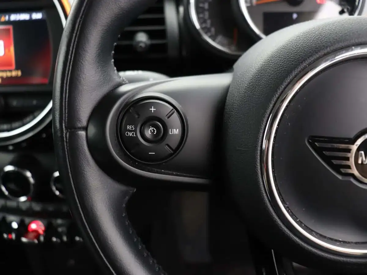 2018-mini-cooper-15-cooper-ss-hatchback-3d-auto-big-35