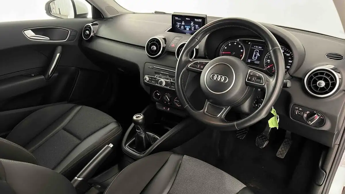 2016-audi-a1-10-tfsi-sport-hatchback-3d-big-14