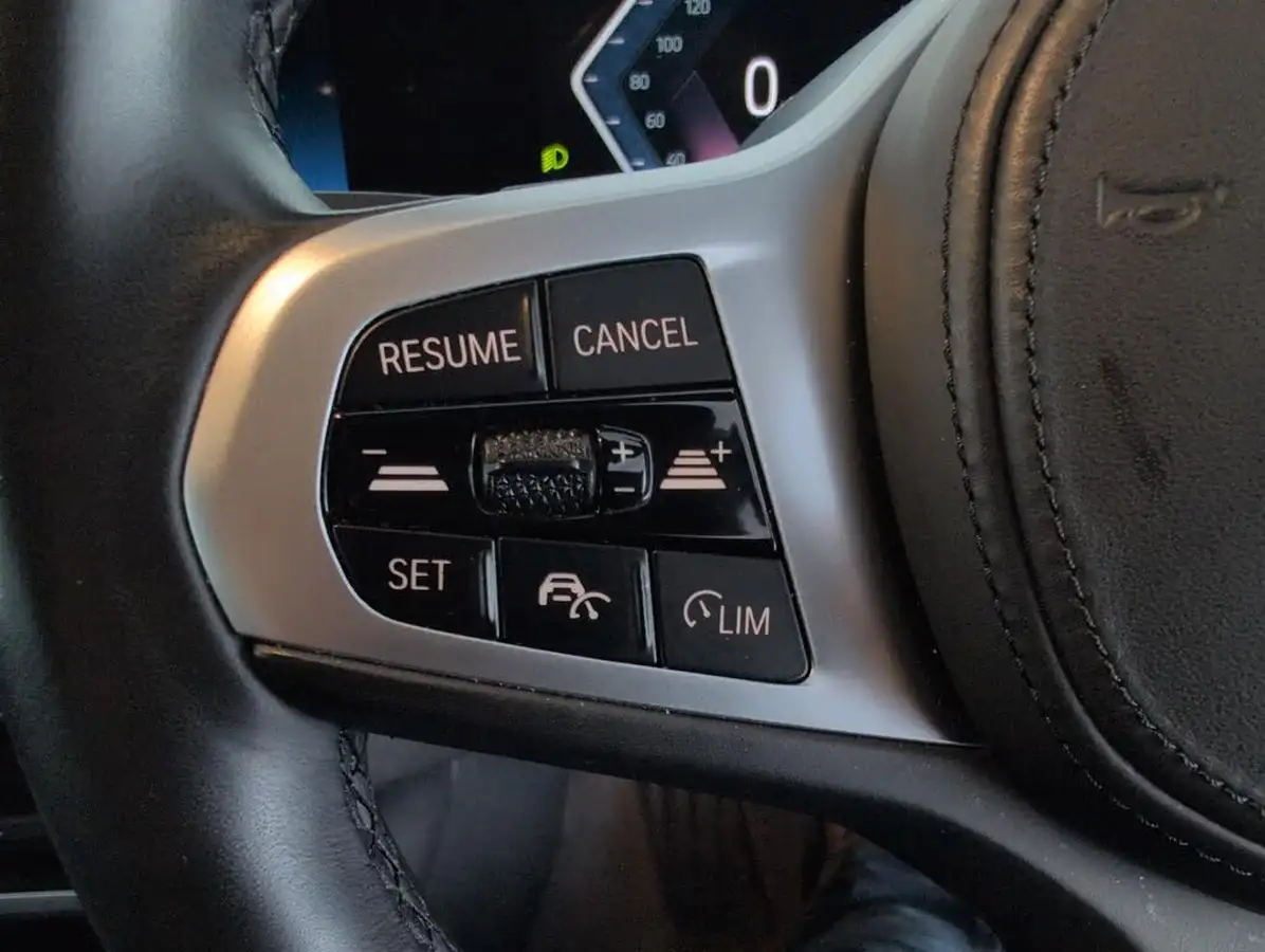 2022-bmw-i4-e-edrive40-m-sport-big-28