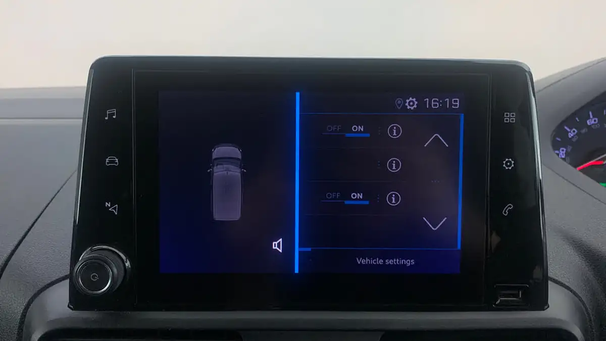 2022-peugeot-partner-15-bluehdi-1000-professional-premium-100pseu6d-big-27
