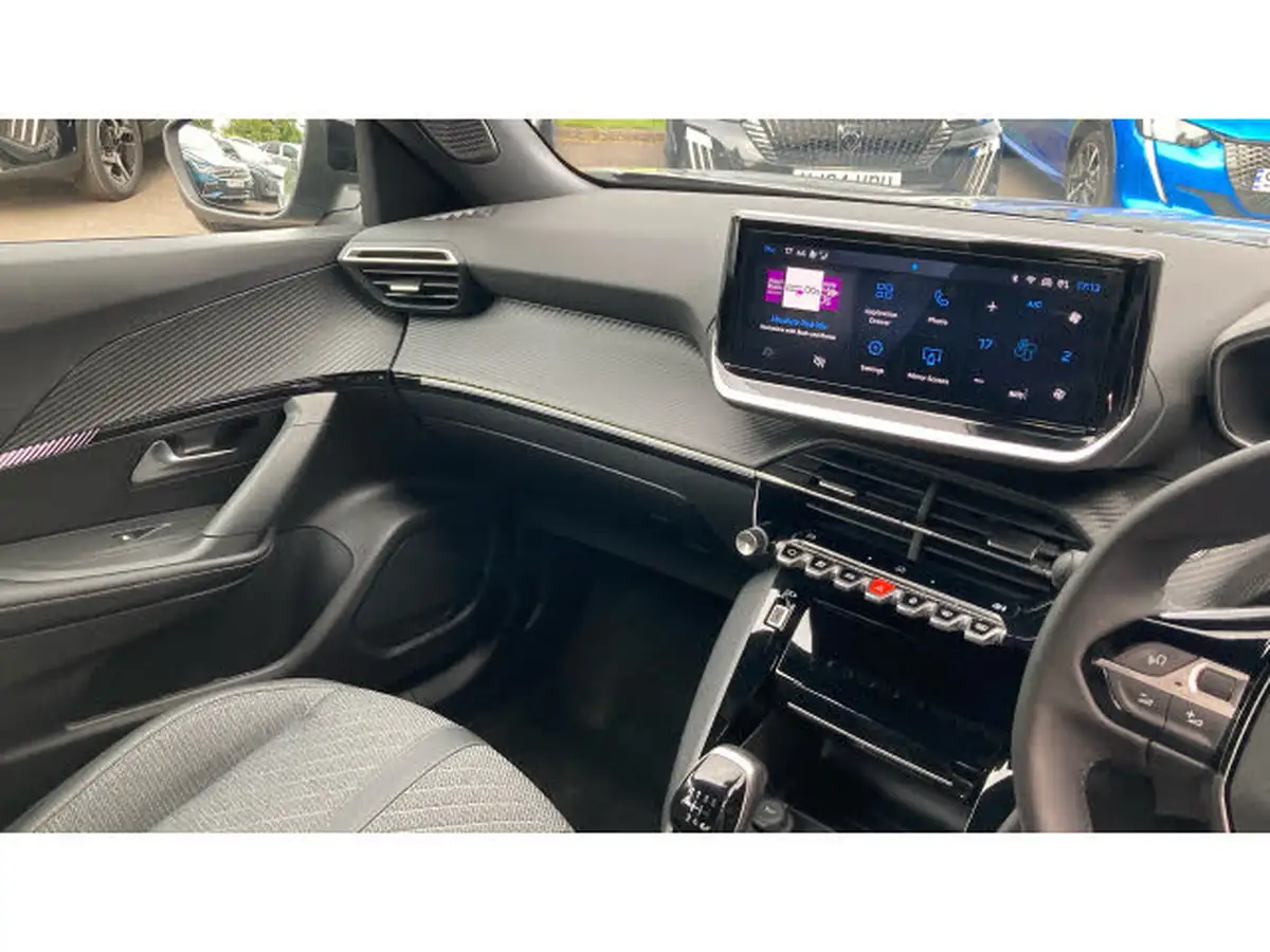 2025-peugeot-2008-suv-12-puretech-allure-130ps-big-13