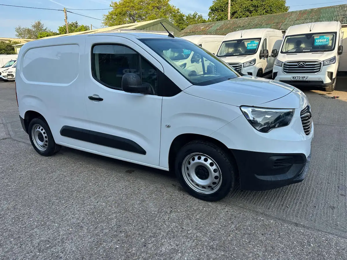 2019-vauxhall-combo-16cdti-edition-2300-100pseu6-l1h1-panel-big-13