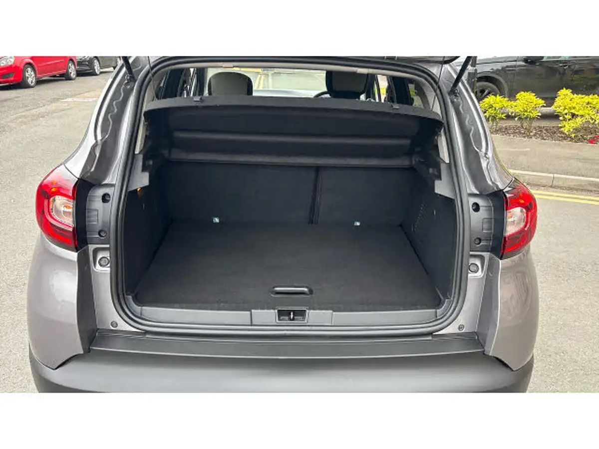 2019-renault-captur-09-tce-iconic-big-3